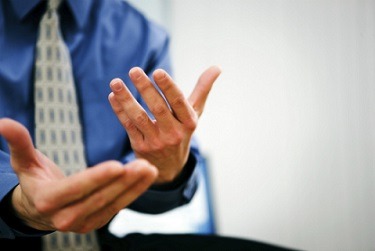 Businessman Hands ارتباطات غیر کلامی