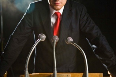 giving-a-speech سخنرانی