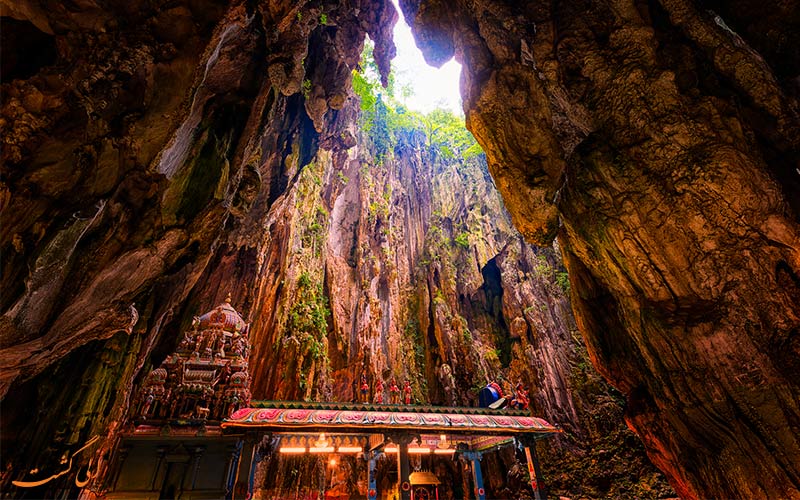غارهای باتو از جاذبه های گردشگری کوالالامپور