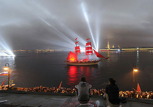 618_348_white-nights-st-petersburg-russia-10-wild-celebrations جاذبه های روسیه