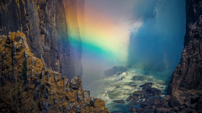 رنگین کمان در آبشار ویکتوریا