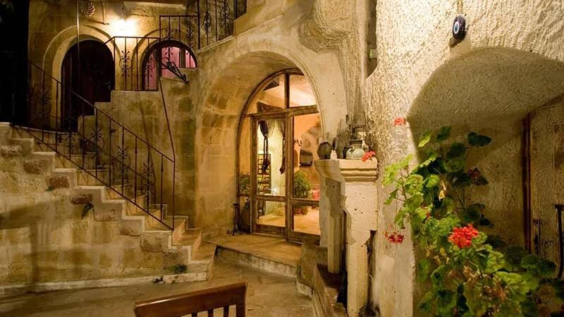 هتل صخره ای کندوان