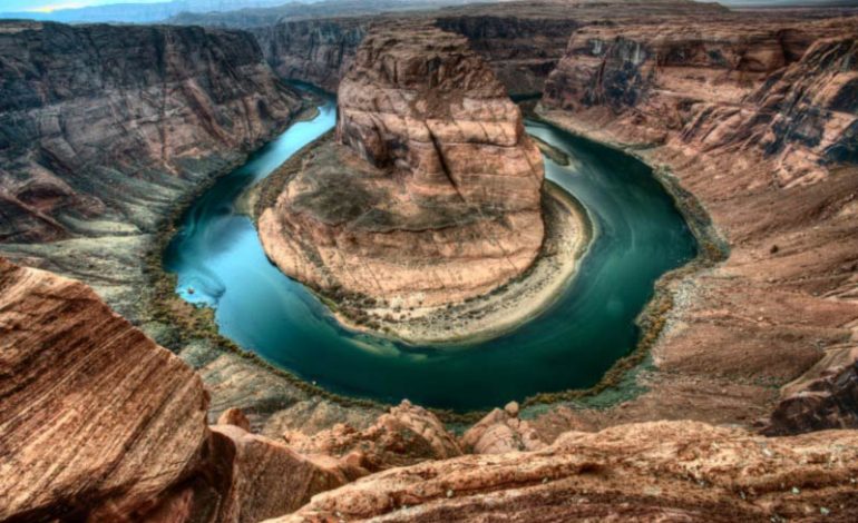 [عکس: HorseShoe-Bend-Grand-Canyon-e1418990897880-770x470.jpg]