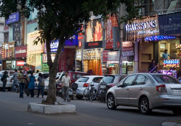 بازار لاجپات نگر (Lajpat Nagar) بازار لاجپات نگر (Lajpat Nagar)