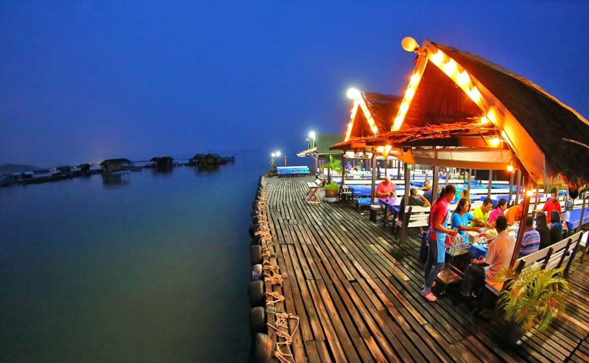 kruwit-floating-restaurant