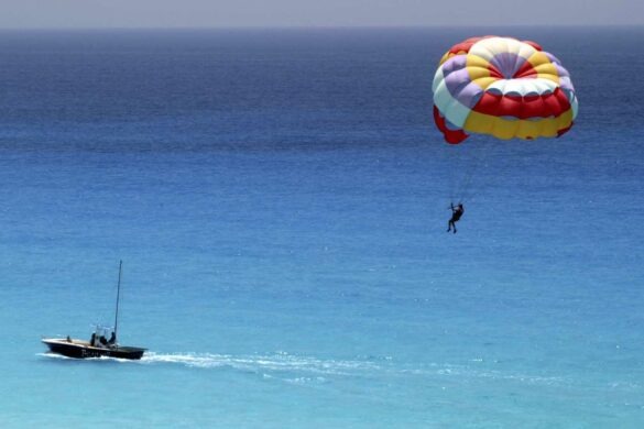 parasail_parasailing