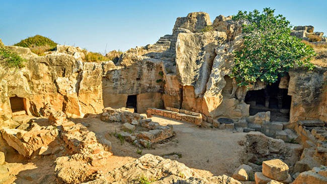 tombs of the kings