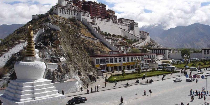potala-palace-at-lhasa