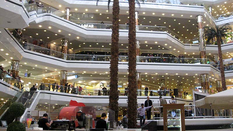 capacity shopping center