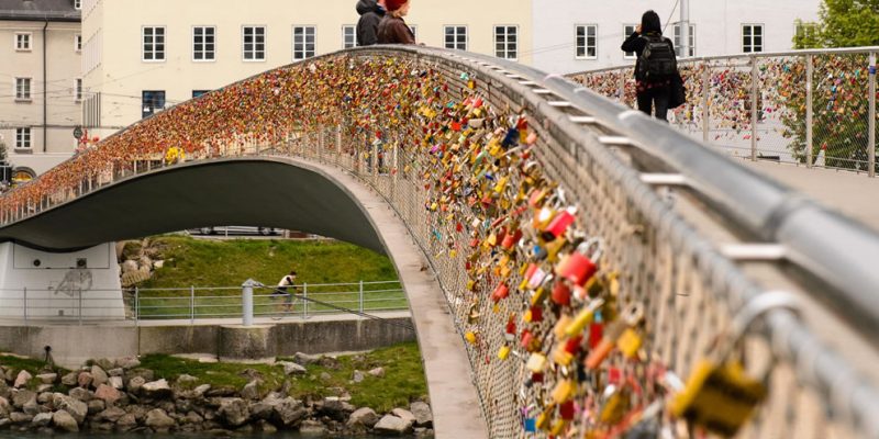 love-locks-on-salzburg-bridge-in-austria