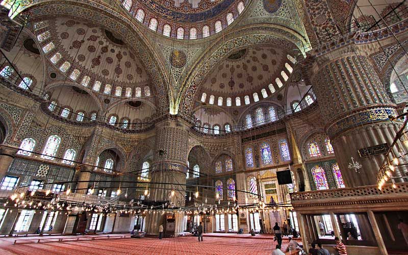 صحن مسجد آبی استانبول