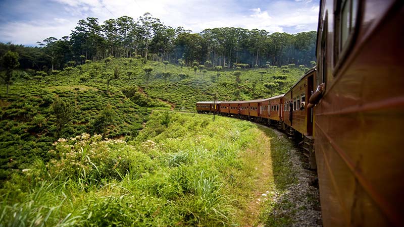 سفر به کندی سریلانکا با قطار