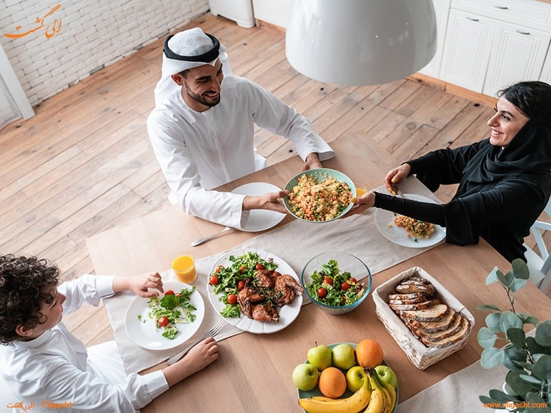 غذا خوردن در کنار خانواده - الی گشت