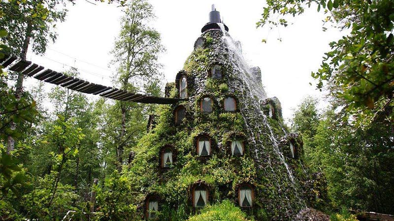 هتل کوه جادویی