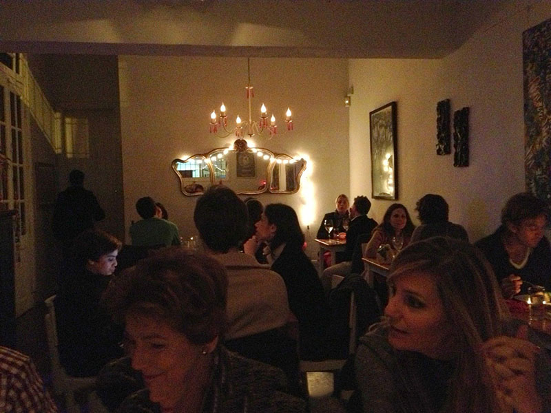 محیط رستوران های دربسته