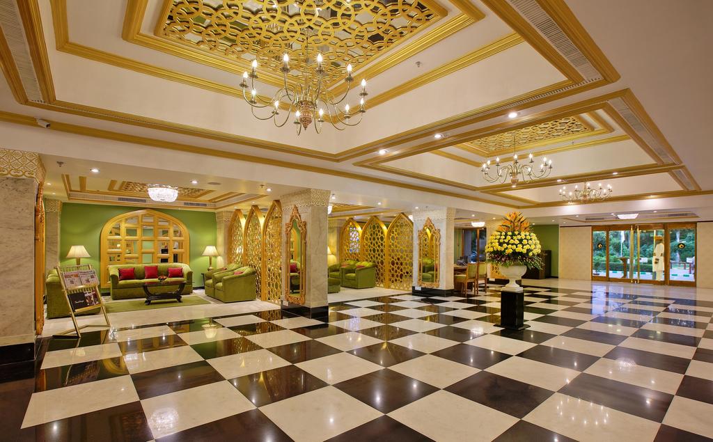 لابی هتل کلارک شیراز هند