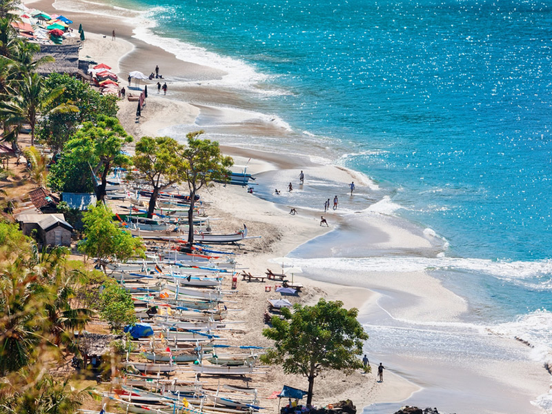 موج سواری در جزایر اندونزی