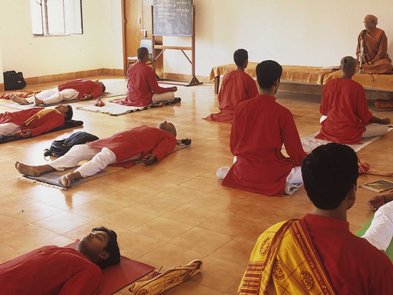 مدرسه یوگا بیهار - آموزش یوگا در هند- الی گشت
