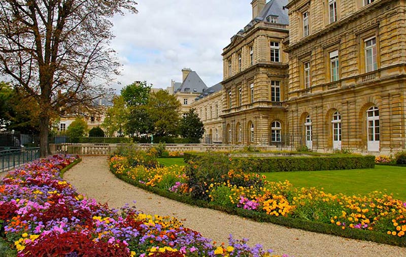 باغ در پاریس فرانسه