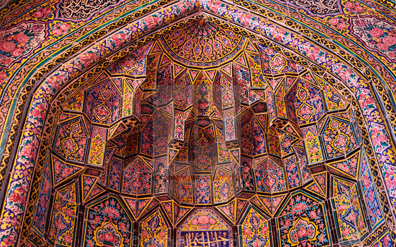 مسجد نصیرالملک شیراز، مسجدی از نور و رنگ مسجد نصیرالملک شیراز، مسجدی از نور و رنگ