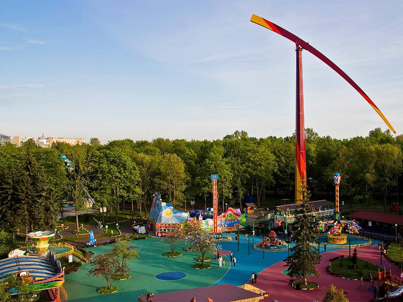 امکانات شهربازی دیو استرو