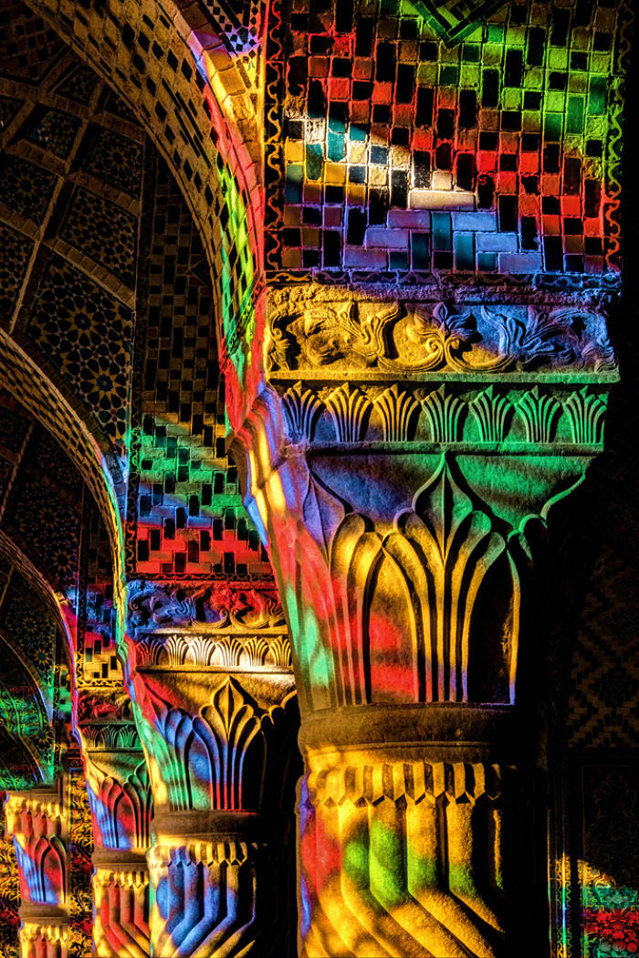 ستون های شبستان غربی ستون های شبستان غربی