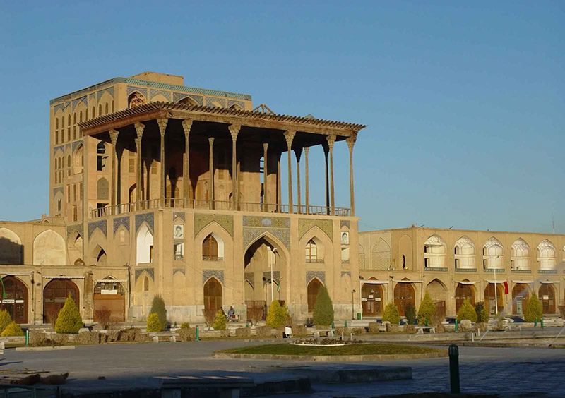 عمارت عالی قاپو