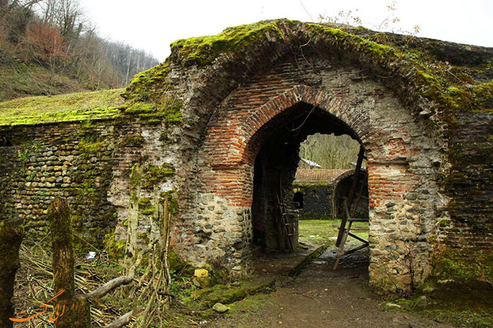 کاروانسرای تی تی در سیاهکل