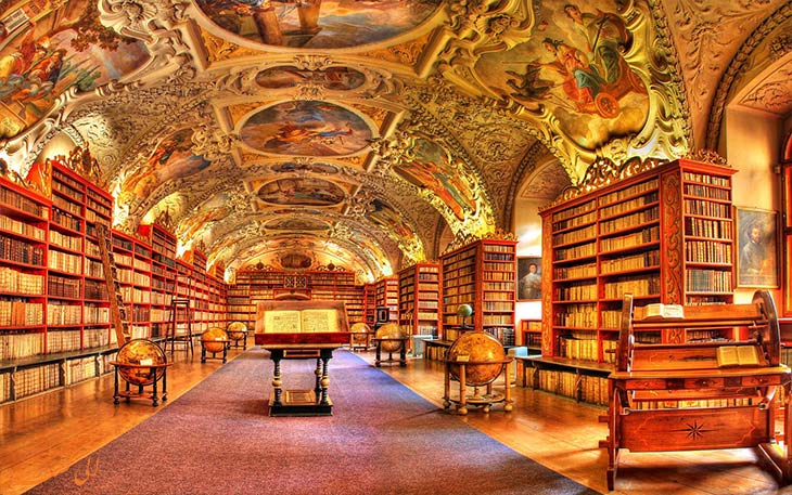 کتابخانه زیبای کلیسای استراهوف در پراگ