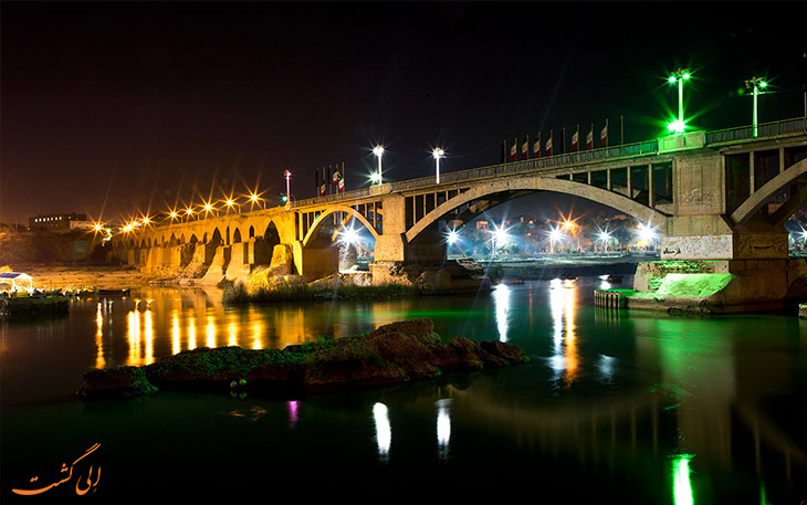 پل ساسانی در شب