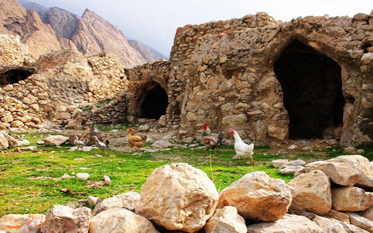 لیوس، روستایی سنگی در دزفول