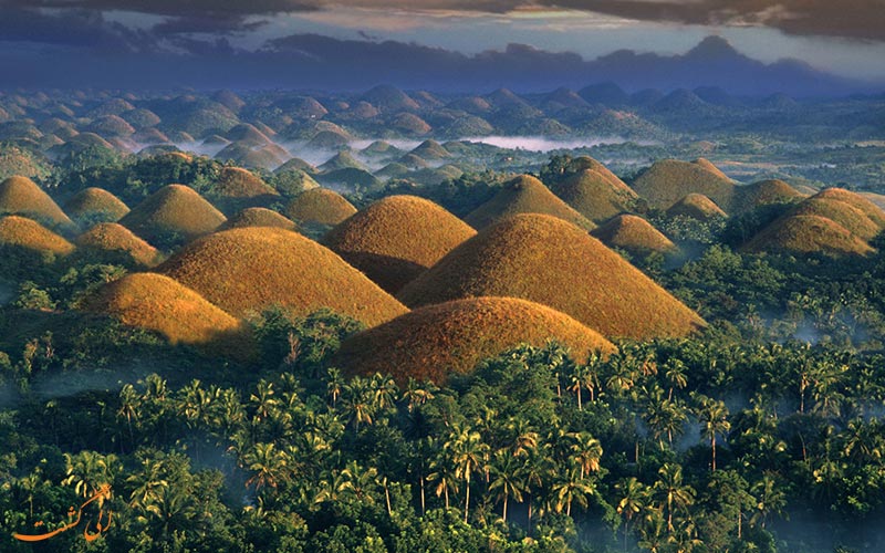 تپه های شکلاتی در فیلیپین