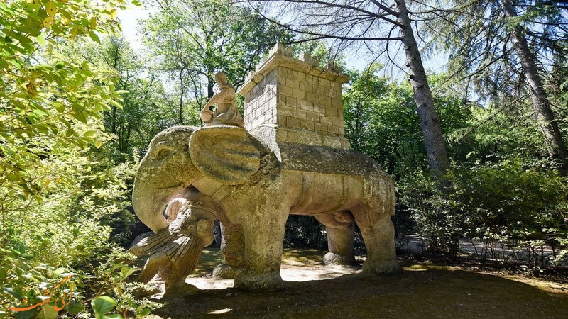 مجسمه فیل باغ بومارزو