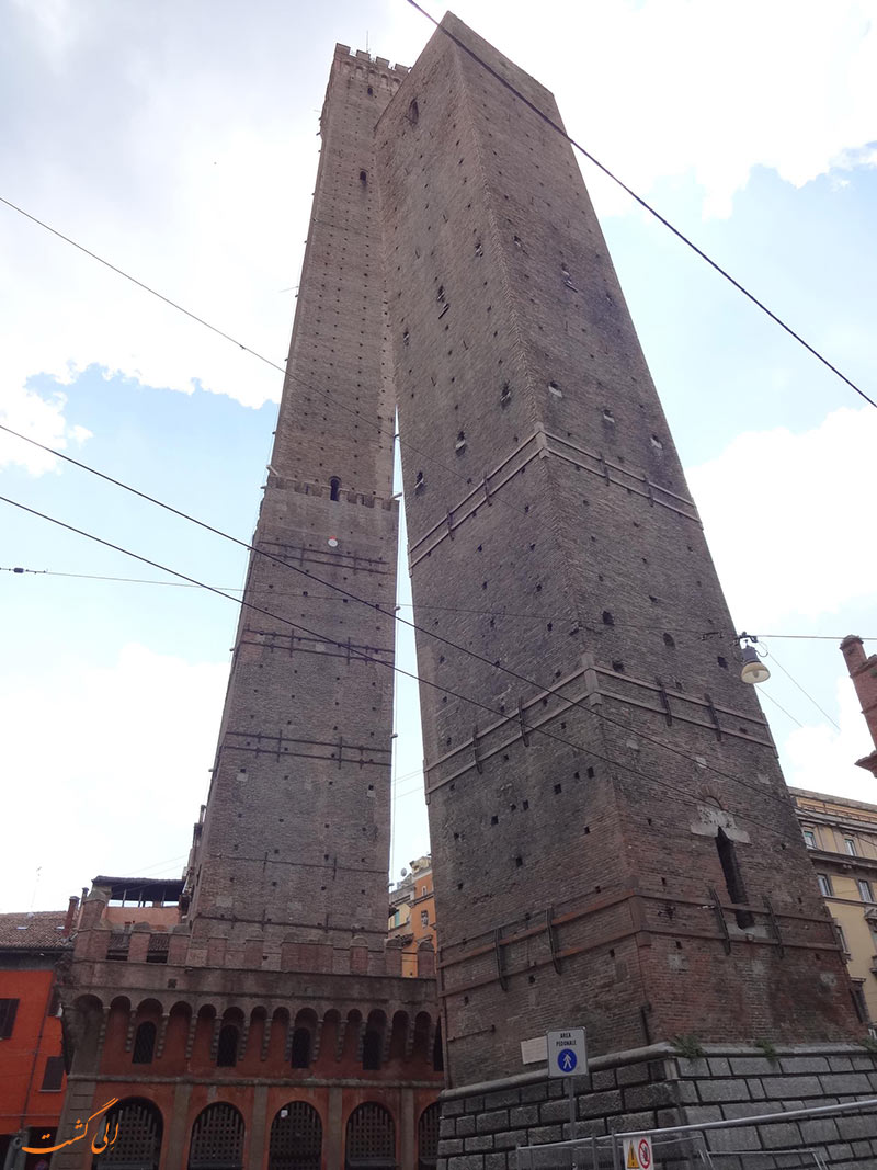 Torre degli Asinelli در بولونیا