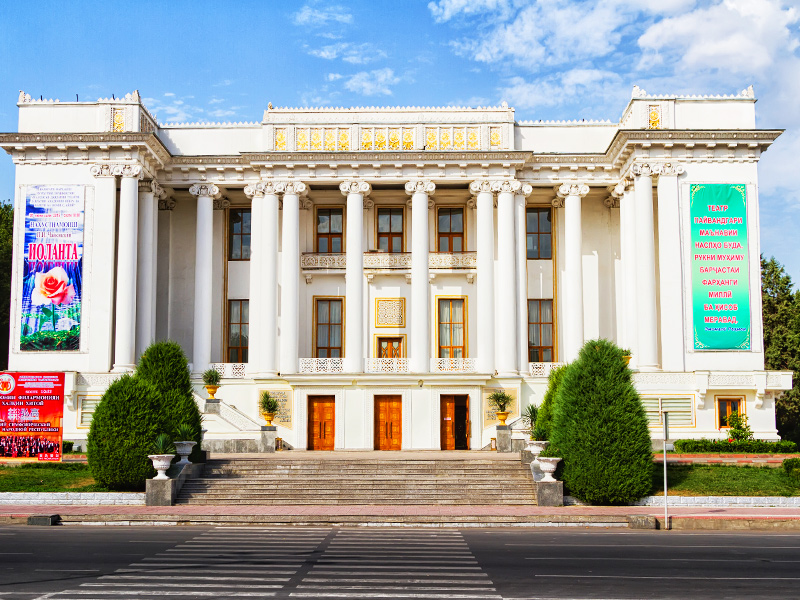 سالن باله در تاجیکستان 