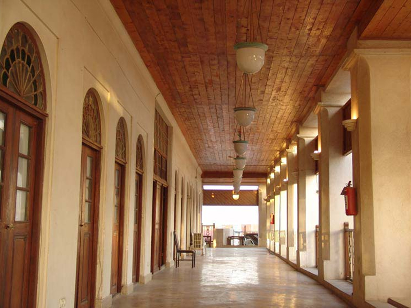 ویژگی های معماری عمارت کازرونی در بوشهر - الی گشت