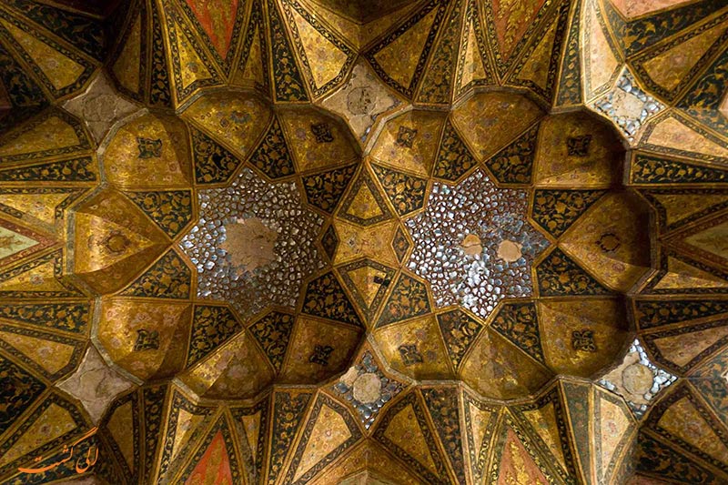 معماری کاخ هشت بهشت اصفهان