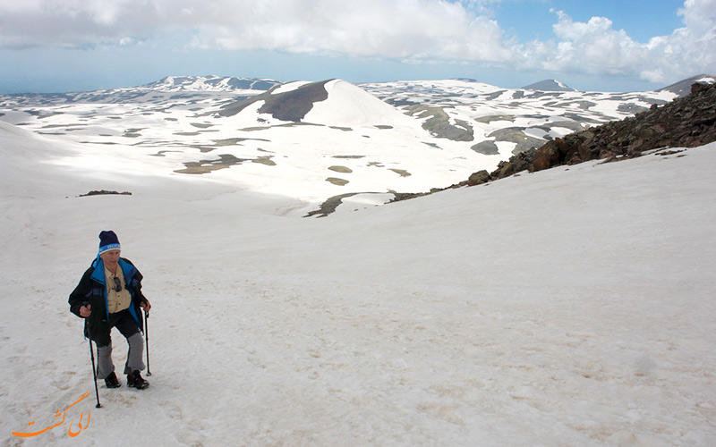 کوهنوردی در قله آراگاتس ارمنستان