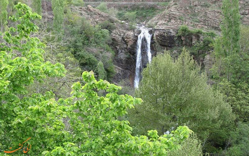 آبشار برگ جهان