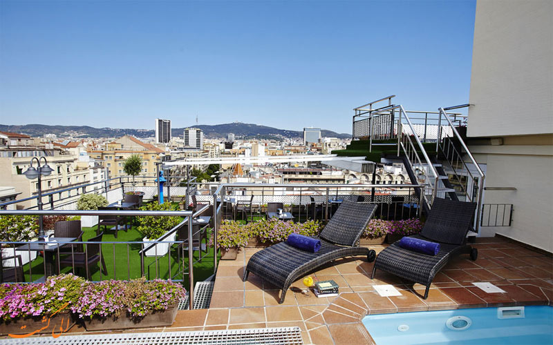 امکانات تفریحی هتل اچ سی سی ریجنت بارسلونا - استخر
