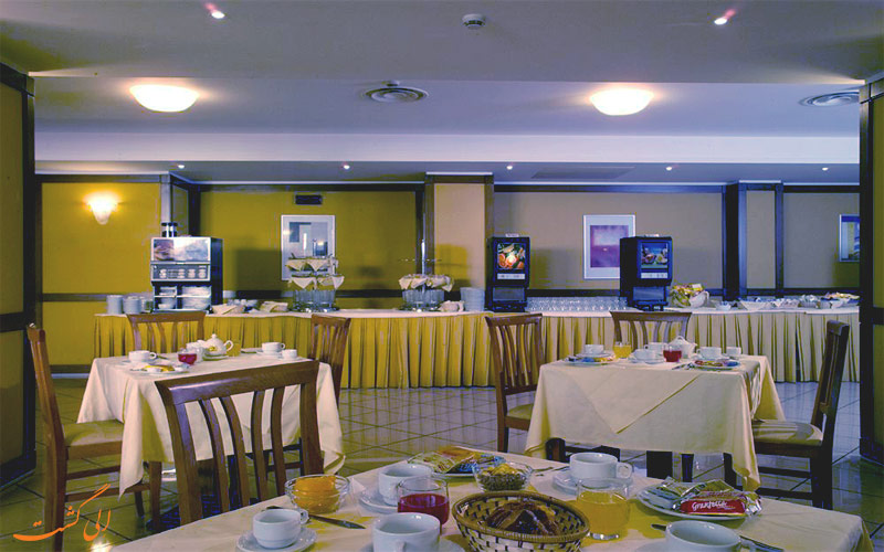Hotel The Brand Roma- الی گشت- نمای رستوران Hotel The Brand Roma- الی گشت- نمای رستوران