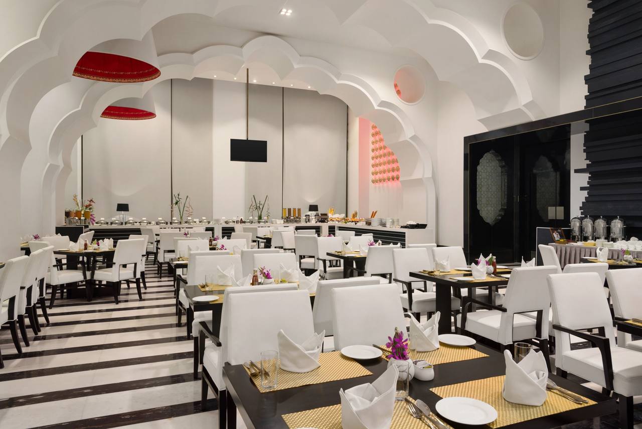 هتل رامادا پلازا آگرا | رستوران