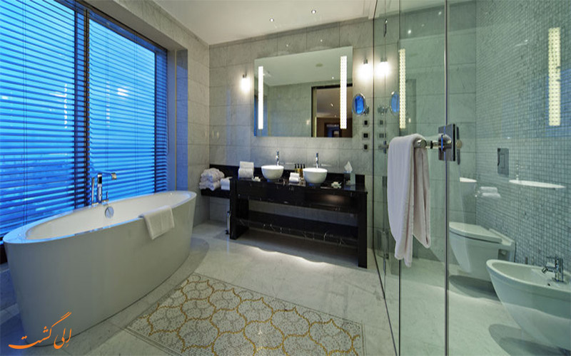 اتاق های هتل هیلتون باکو- سرویس و حمام