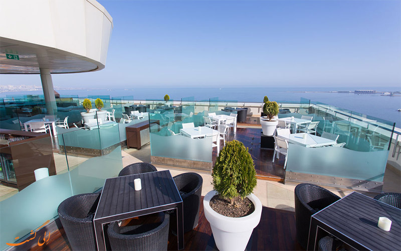 Hilton Baku- eligasht.com تراس هتل