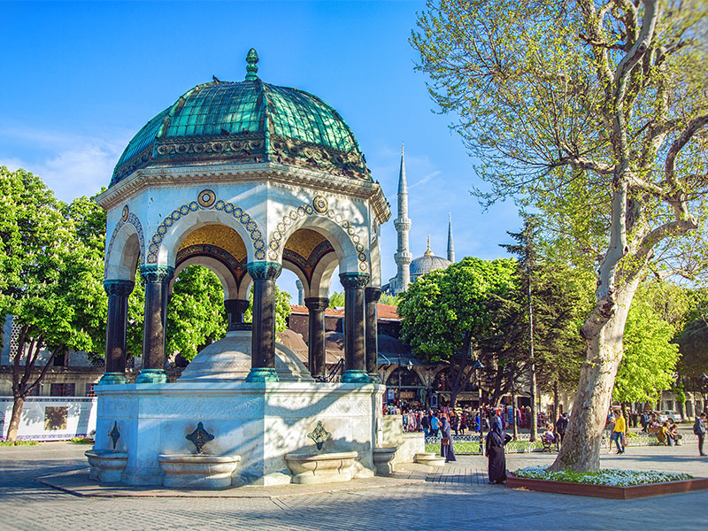 معماری میدان هیپودروم - الی گشت