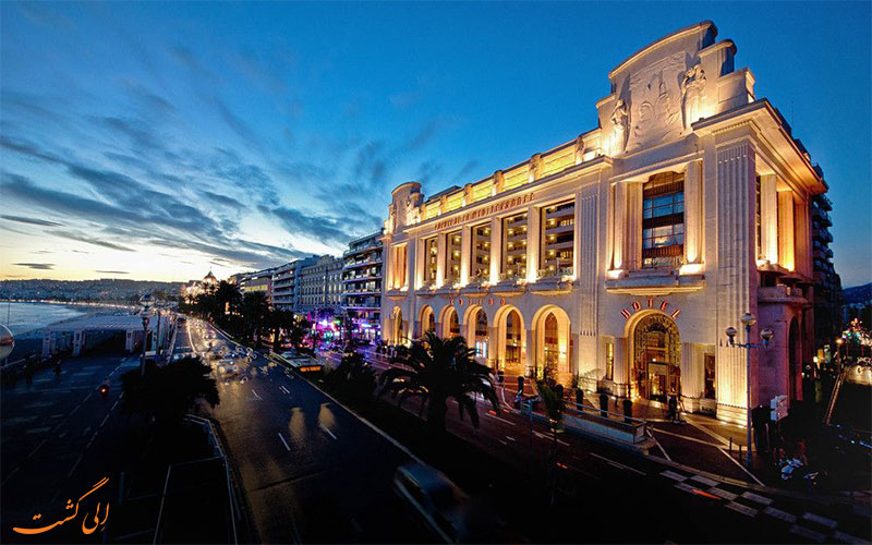 Hyatt Regency Nice Palais de la Mediterranee- نمای هتل در شب