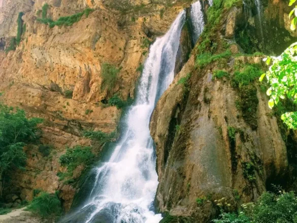 آبشار آب سفید الیگودرز