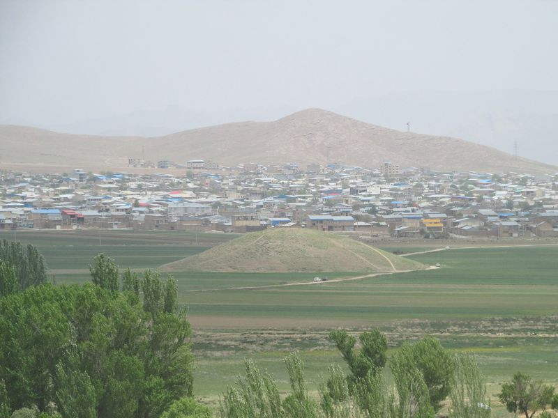 تپه باستانی گندمان
