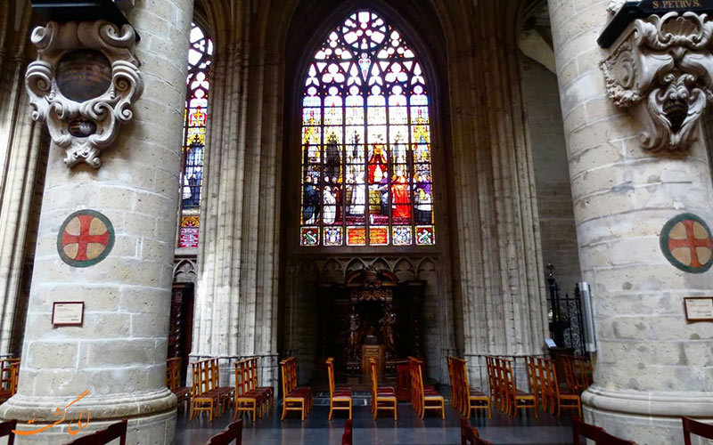 نمای داخلی کلیسای سنت میشل بروکسل