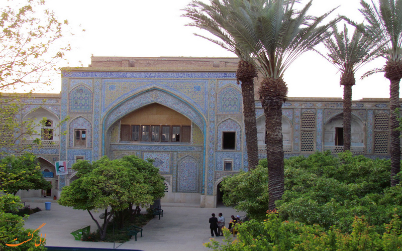 دورنمای مدرسه خان شیراز